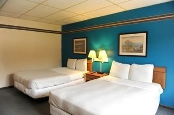 Americas Best Value Inn Story City Екстер'єр фото